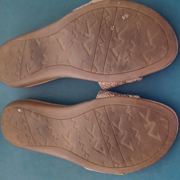 Anne Klein Sport Slides, snake print, sz 8M - Picture 4 of 5